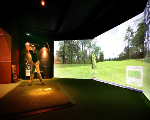 高尔夫模拟室内秉承以专业技术服务 打造优质球馆的体育精神敢为人先的以发