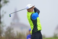 北京室内高尔夫:李昊桐在BMW大师赛上213杆攀升了好些位置