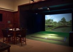 模拟高尔夫设备中总共包含了160个国际标准的比赛用的高尔夫球场
